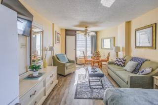 Beachfront Condo with Balcony and Pool in Myrtle Beach - Myrtle Beach - 8