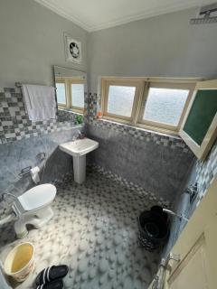 Khwaab Gah by The Khayabaan-HomeStay Apartments fully furnished with functional kitchen, WiFi & Parking in City Centre - Srinagar - 5