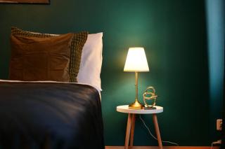 Stylish 3BD Riverfront Apartment - Praag - 9
