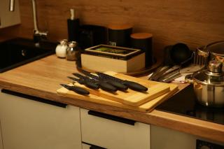 Stylish 3BD Riverfront Apartment - 2