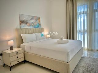 Calm Chaos 4 BR Villa with maid Room in Damac Hills 2 By Bhavan Vacation Homes - Dubai - 9