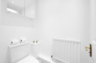 Lovely 3 Bedroom House Short Term Rental & Flexible Renting Limehouse with private parking and garden! - Londra - 4
