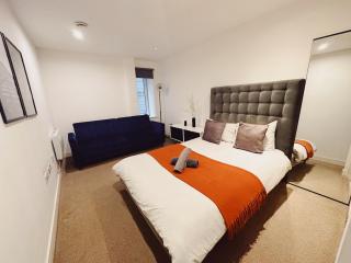 Newcastle Quayside - Sleeps 8 - Central Location - Newcastle upon Tyne - 8
