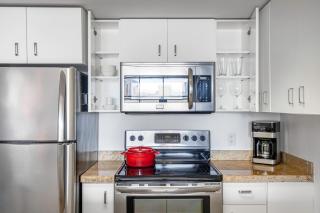 S Beach 1BR w Gym Pool Sauna nr SF Bay SFO-136 - 5