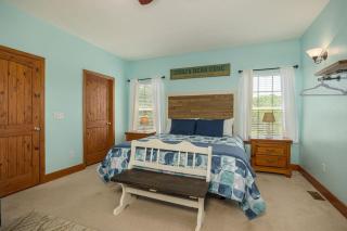 Lakefront with 3 King Beds, Pool Table, Arcade Barrel - Dandridge - 4