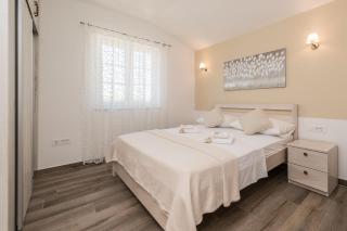 Stone vila with heated pool, near sandy beach - by Traveler tourist agency ID 2373 br 2 - Privlaka - 5