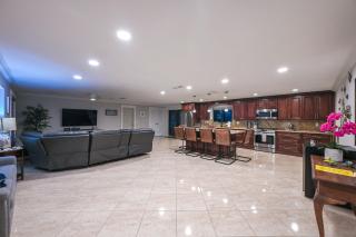 Tropical Naples Hideaway - 1 Mi to Beaches! - Naples - 5