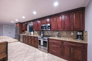 Tropical Naples Hideaway - 1 Mi to Beaches! - Naples - 1