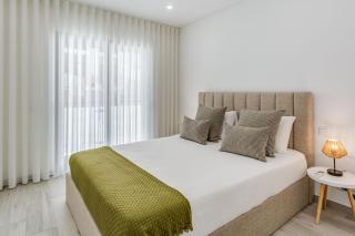 Sublime and Bright 2 BDR Apartment by LovelyStay - Quarteira - 9