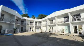 Nautilus by La Jamaca Hotels-Downtown La Parguera - 9