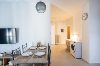 Theia 1-Bedroom Apartment in Athens - 5