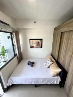 cozy studio unit at fame residence metro manila - Manila - 9