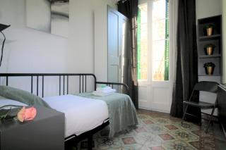 Spacious & Fully Equipped 3 Bedroom Apartment Near Sagrada Familia Sleeps 5 - Barcelone - 6