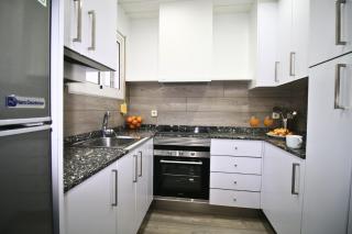 Central & Fully Equipped Apartment in Eixample Next to Metro, Sleeps 5 - Barcelone - 8