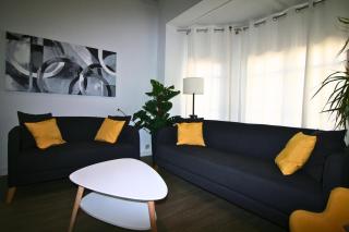 Central & Fully Equipped Apartment in Eixample Next to Metro, Sleeps 5 - Barcelone - 2