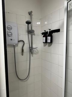 Cosy entire apartment super king bed near town center - Colchester - 2