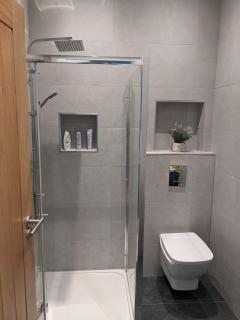 Modern aptmt, 2 Stops to Central London, Smart lock, Netflix - Ealing - 6