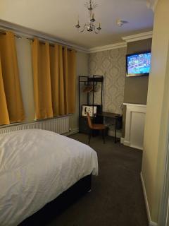 The Market Hotel - Alton - 1