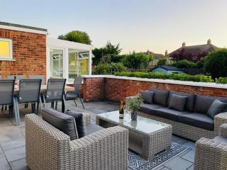 Large villa opposite beach in Great Yarnouth - Great Yarmouth - 3