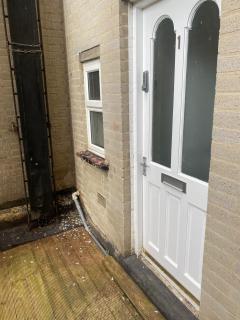 Cosy 3BD Guesthouse w/ Private Bathrooms - Northampton - 9