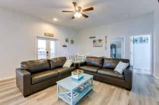 Community Pool Access and Bay View Rockport Home! - 7