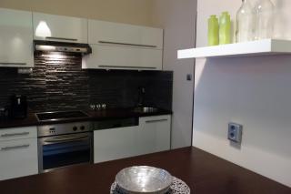 Modern Central Apartment - 3