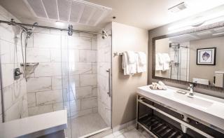 Seven Gables Inn, St Louis West, a Tribute Portfolio Hotel - 6