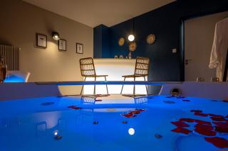 Cocon Relax - Jacuzzi - Cinéma - Montbéliard - 0