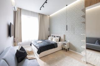 Luxurious & Spacious Central Residence with Balcony - Budapest - 4