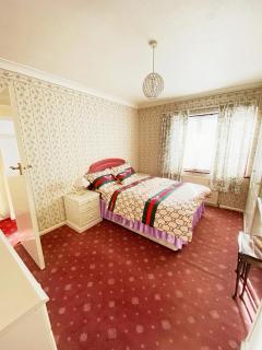 Barking London House sleeps 11 - parking - train tube - airport - Londra - 6