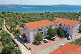 Apartments with a parking space Kraj, Pasman - 22000 - Tkon - 9