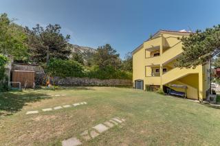 Apartments with parking spaces Baska, Krk - 22048 - Baška - 1