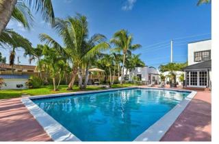 Luxury 8BR Entire Mini-Resort with Heated Pool, Tiki Bar - Tropical Paradise Near Beach! - 1