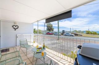 Silver Sands, 29A Victoria Pde - across the road to the water - Nelson Bay - 4