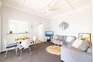 Silver Sands, 29A Victoria Pde - across the road to the water - 8