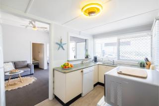 Silver Sands, 29A Victoria Pde - across the road to the water - Nelson Bay - 7