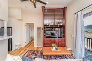 Tranquil Hideaway with Mountain Views - Fallbrook - 2
