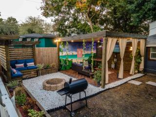 Luxury 5-BR House, Tampa Downtown with Cottage - 6