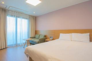 Sims Hotel - 2