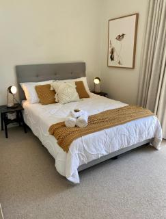 Seaside Escape - Sidney - 9