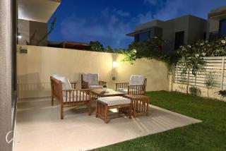 Oraya - Suburban Serenity at Spacious 4BR Villa in Maple 2 - Dubai - 9