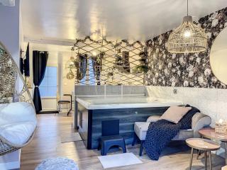 La Romantique des Rois # Jacuzzi # Sauna - 3