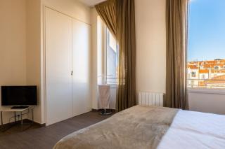 2-Br steps from the Palais des Festivals - 9