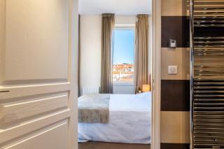 2-Br steps from the Palais des Festivals - 3