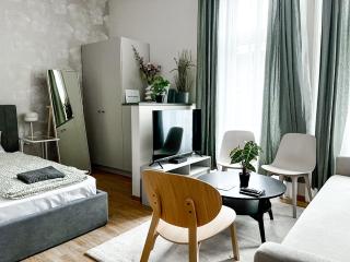 T32 Central Modern Suites - Budapest - 1