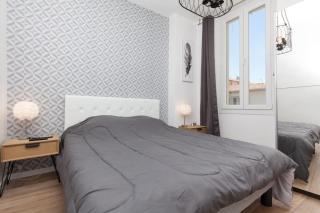 Downtown Cannes walk to Beaches and Croisette - 4