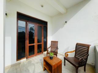 DINU HOLIDAY INN - Galle - 9