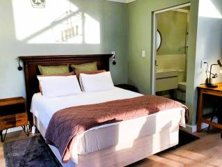 Brenton Breeze - self-catering - 2