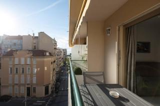 Downtown Cannes Modern 1-Br Apartment - Cannes - 3