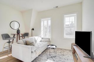 Dupont Circle 2br w wd nr nightlife metro WDC-751 - 0